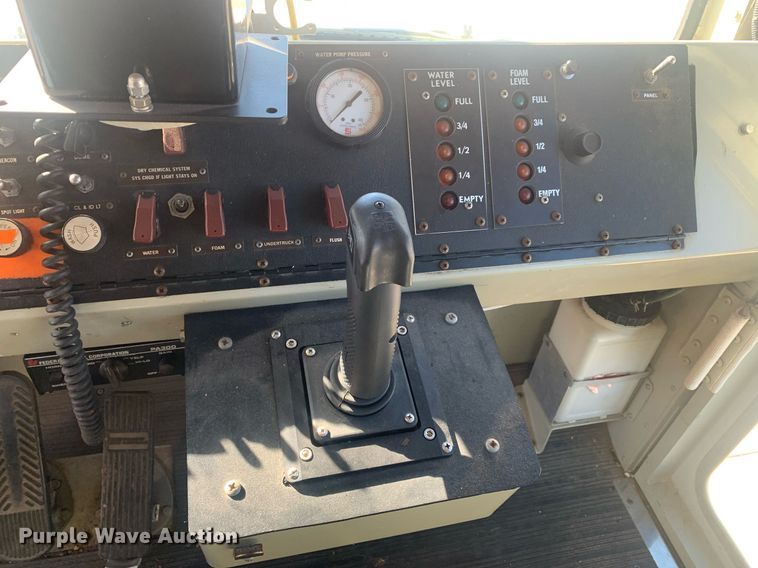 image for item DM7743 1991 Oshkosh TA-1500  fire truck