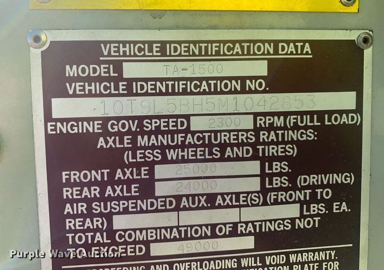 image for item DM7743 1991 Oshkosh TA-1500  fire truck