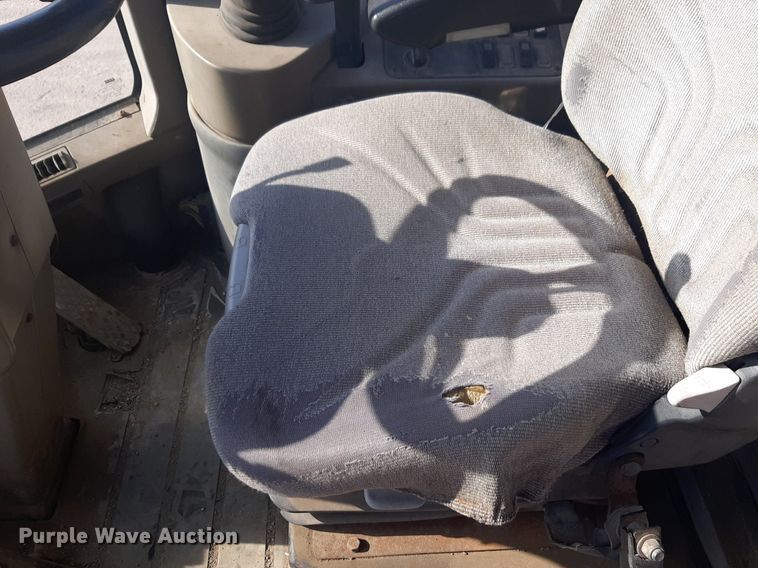 image for item DP2617 2005 Case 621D wheel loader