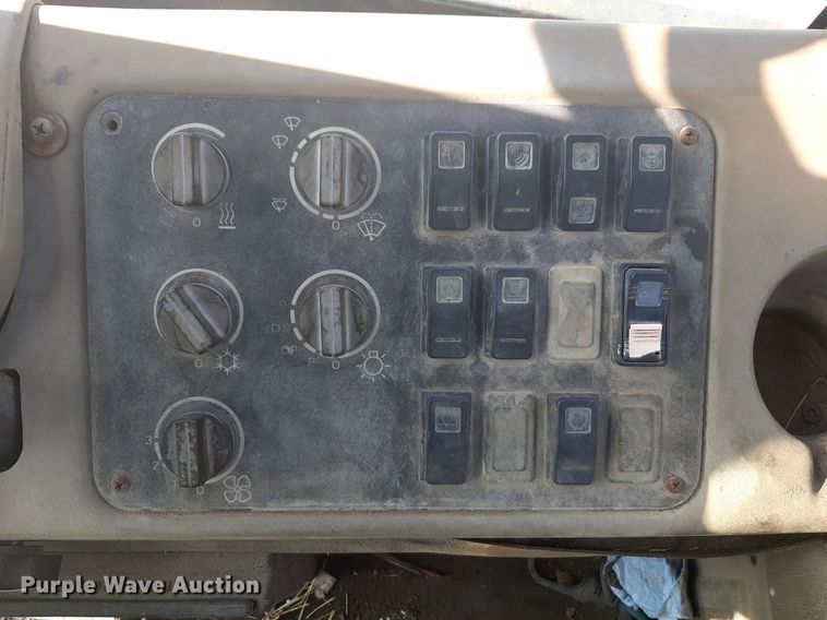 image for item DP2617 2005 Case 621D wheel loader