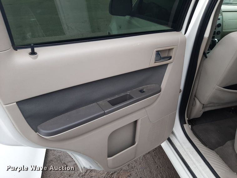 image for item DP2659 2009 Mercury  Mariner Hybrid SUV