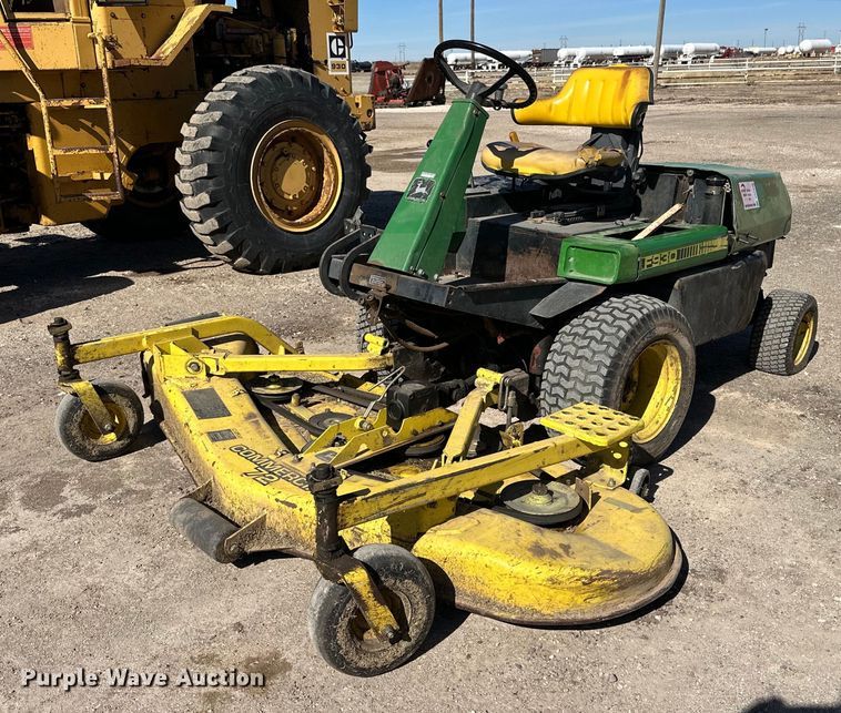 image for item DQ1585 John Deere F930 lawn mower
