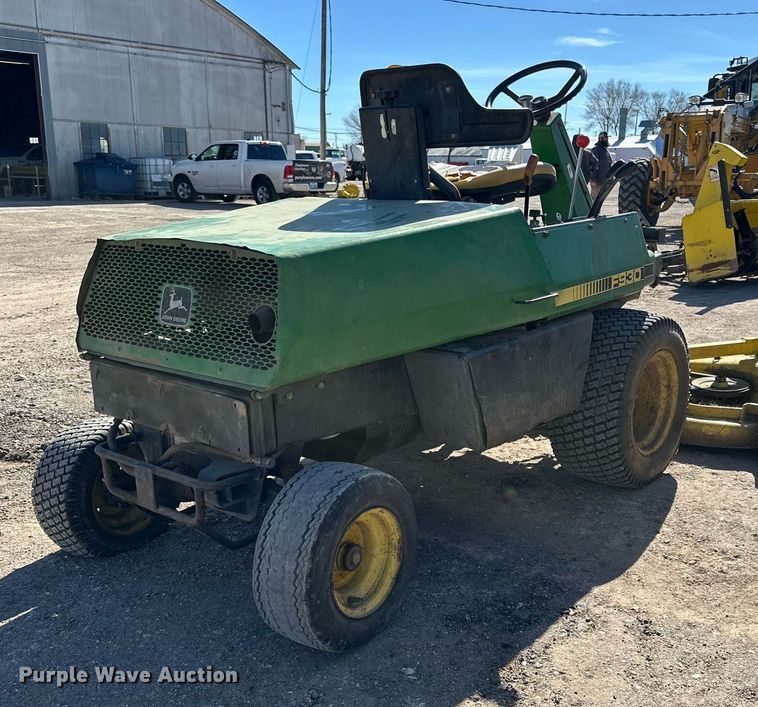 image for item DQ1585 John Deere F930 lawn mower