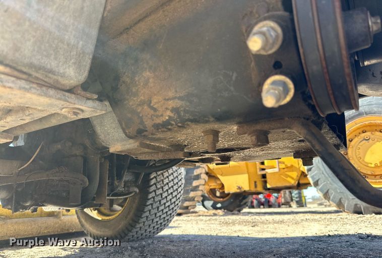 image for item DQ1585 John Deere F930 lawn mower