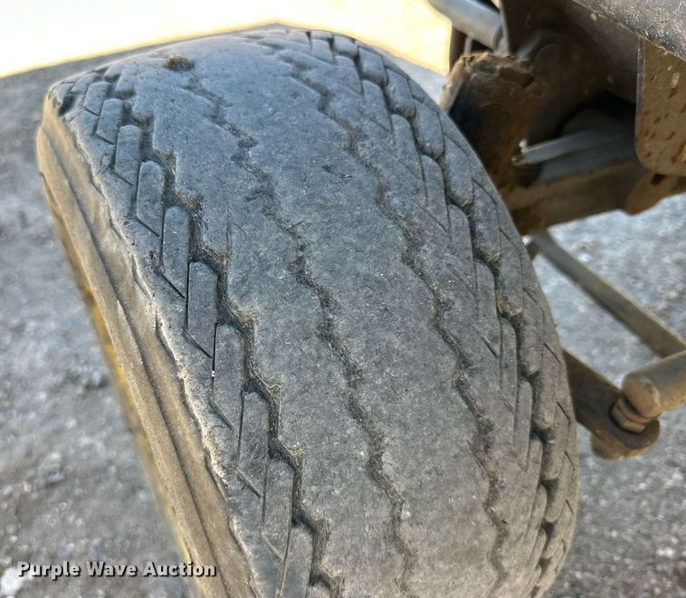 image for item DQ1585 John Deere F930 lawn mower