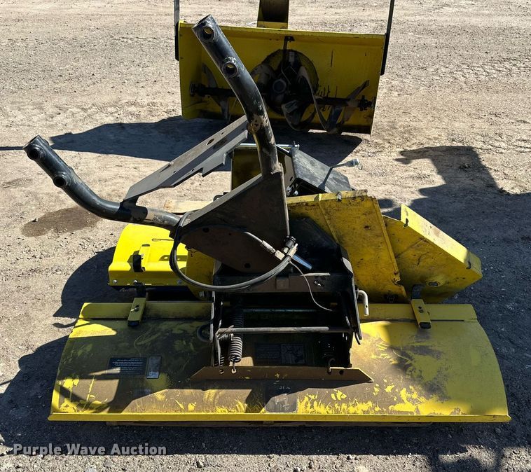 John Deere F930 lawn mower in Perryton, TX Item DQ1585 for sale