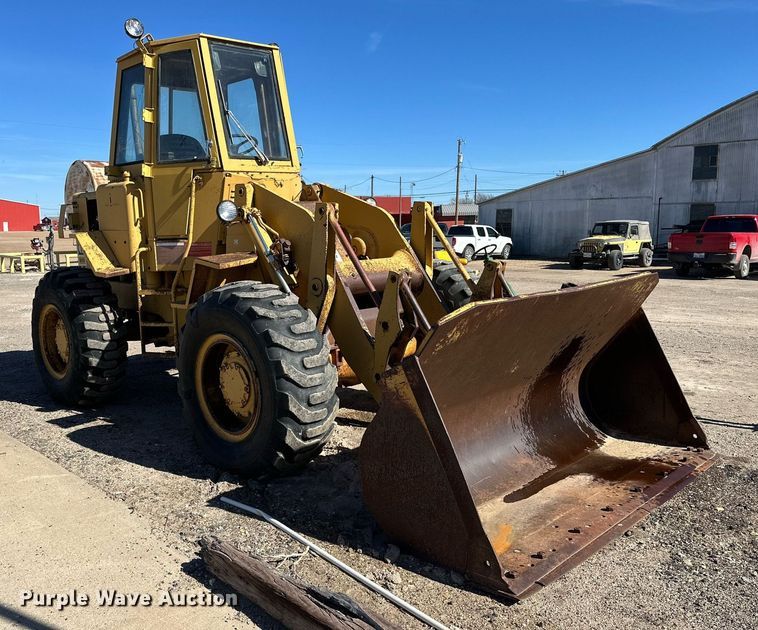 image for item DQ1586 1982 Caterpillar 930  wheel loader