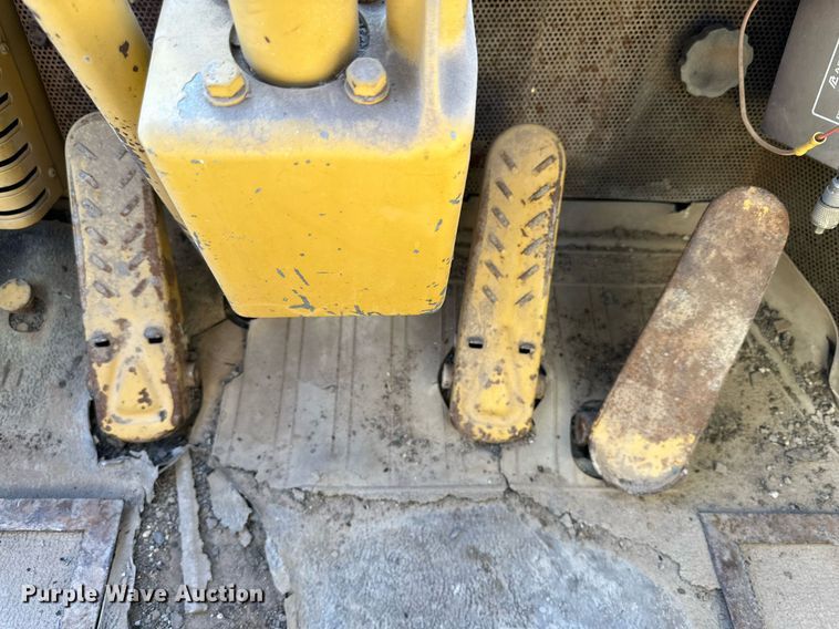 image for item DQ1586 1982 Caterpillar 930  wheel loader