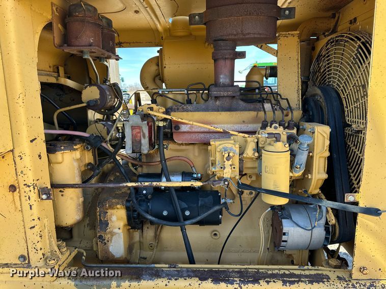 image for item DQ1586 1982 Caterpillar 930  wheel loader