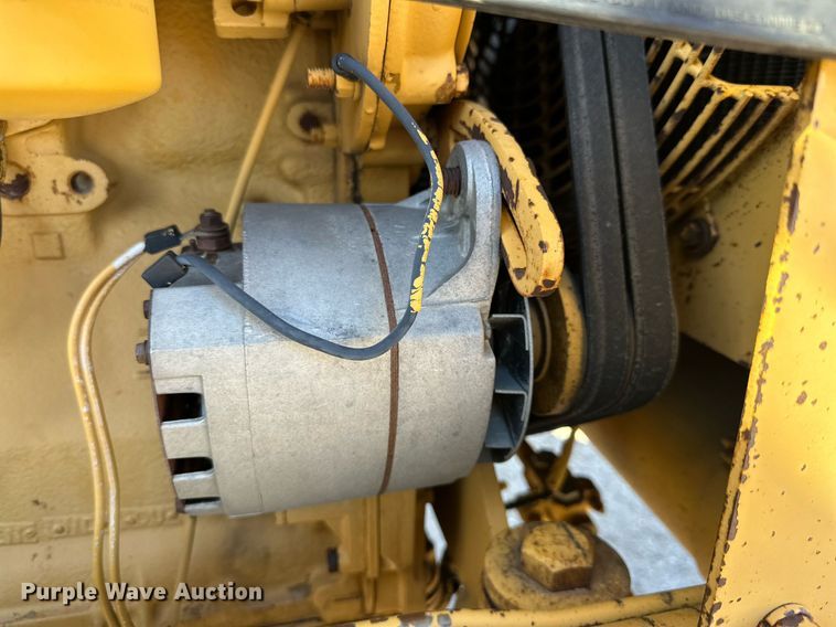 image for item DQ1586 1982 Caterpillar 930  wheel loader