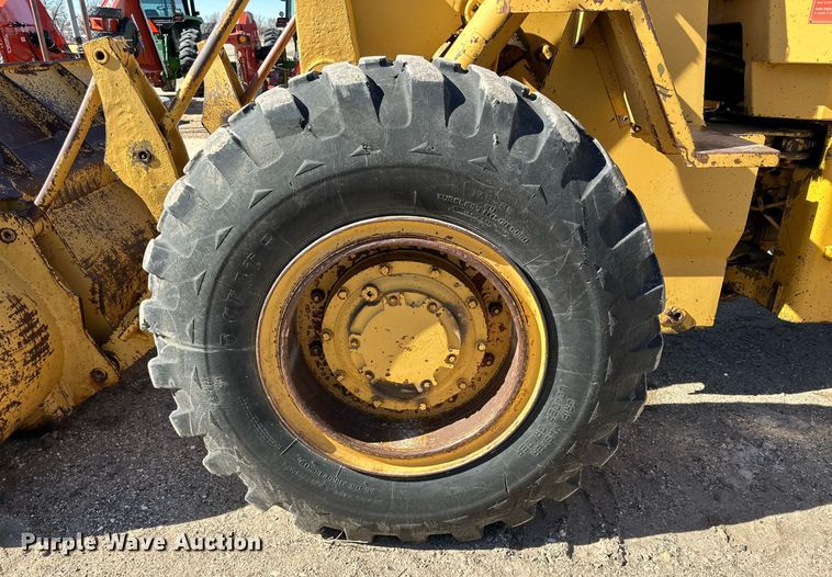image for item DQ1586 1982 Caterpillar 930  wheel loader