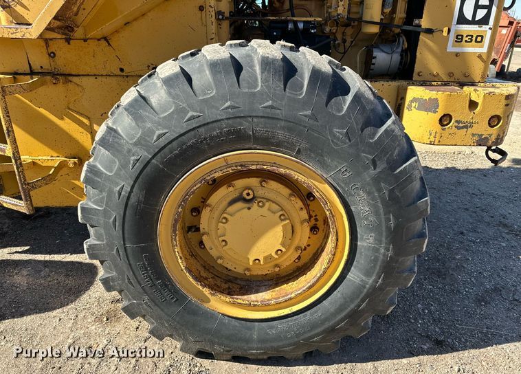 image for item DQ1586 1982 Caterpillar 930  wheel loader