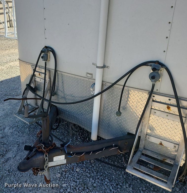 image for item DR5258 2005 Forest River concession trailer