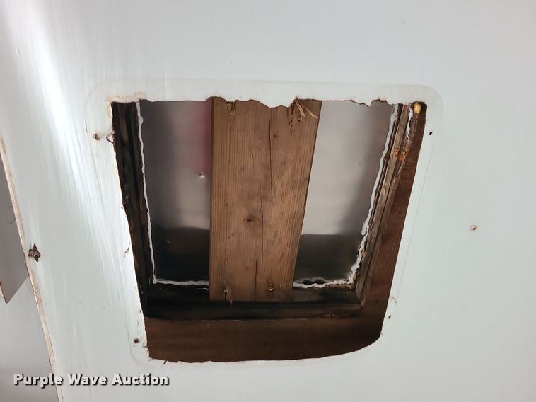 image for item DR5258 2005 Forest River concession trailer