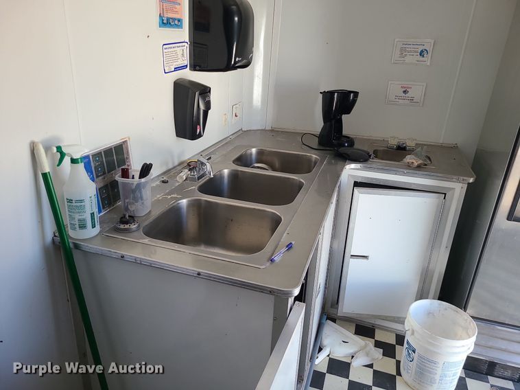 image for item DR5258 2005 Forest River concession trailer