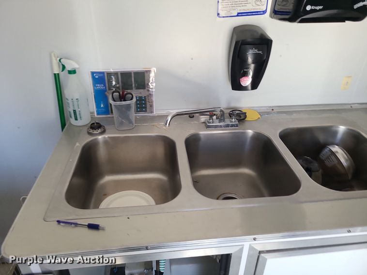 image for item DR5258 2005 Forest River concession trailer