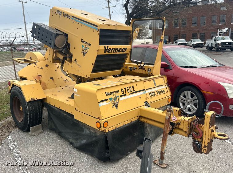 image for item EG0190 1997 Vermeer SC1102 stump grinder