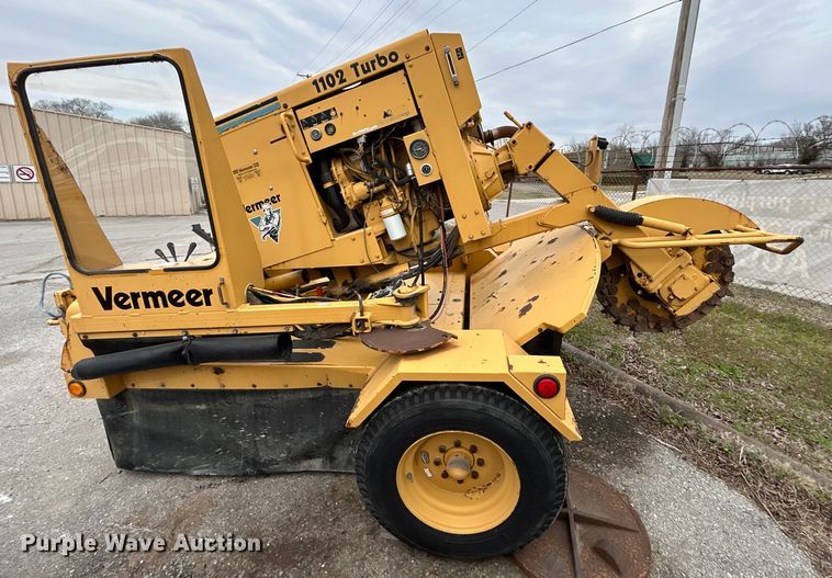 image for item EG0190 1997 Vermeer SC1102 stump grinder