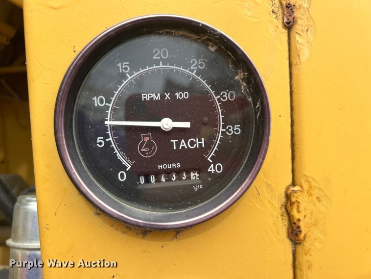 image for item EG0190 1997 Vermeer SC1102 stump grinder