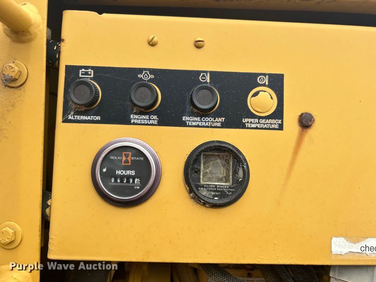 image for item EG0190 1997 Vermeer SC1102 stump grinder