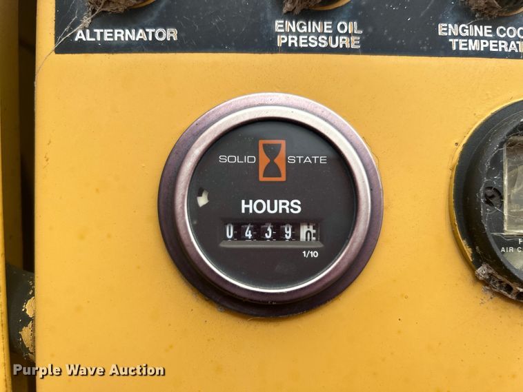 image for item EG0190 1997 Vermeer SC1102 stump grinder