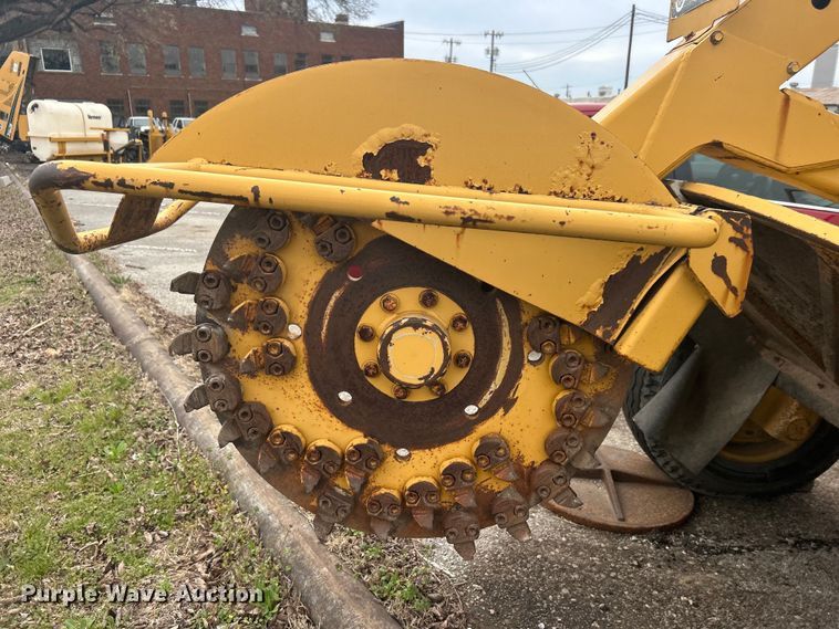 image for item EG0190 1997 Vermeer SC1102 stump grinder