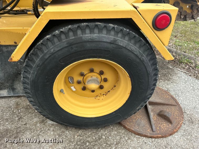 image for item EG0190 1997 Vermeer SC1102 stump grinder