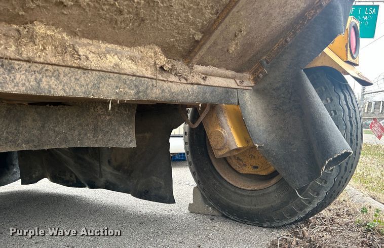 image for item EG0190 1997 Vermeer SC1102 stump grinder