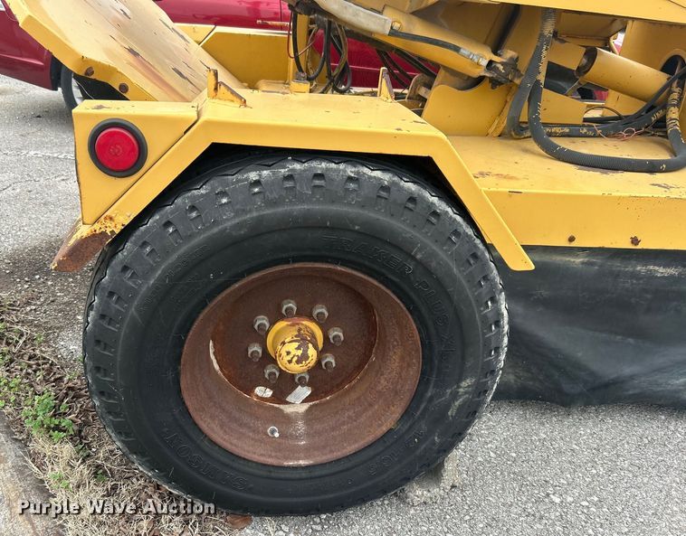 image for item EG0190 1997 Vermeer SC1102 stump grinder