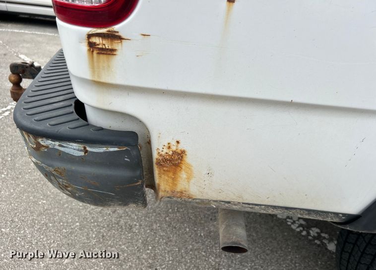 image for item EG0198 2002 Ford F150 pickup truck