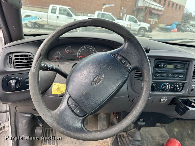 image for item EG0198 2002 Ford F150 pickup truck