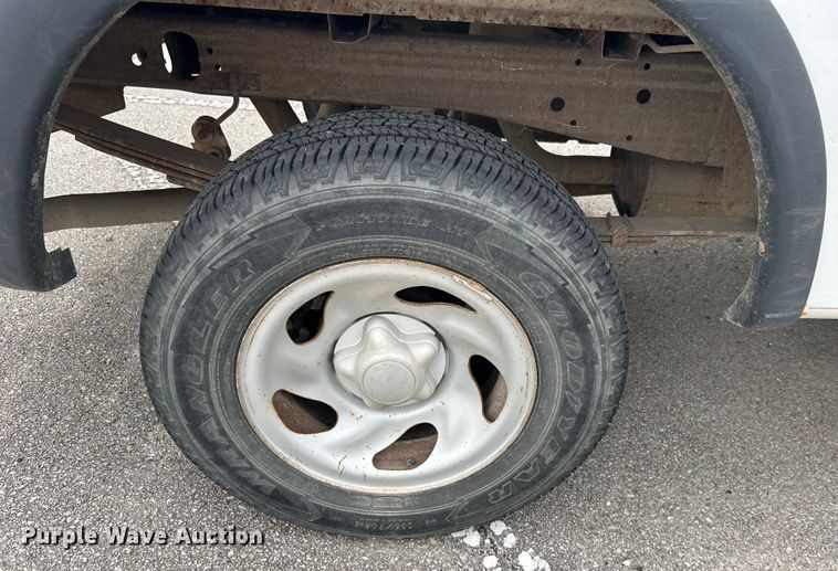 image for item EG0198 2002 Ford F150 pickup truck