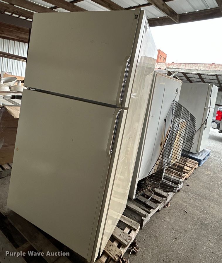 image for item EG0209 (4) refrigerators