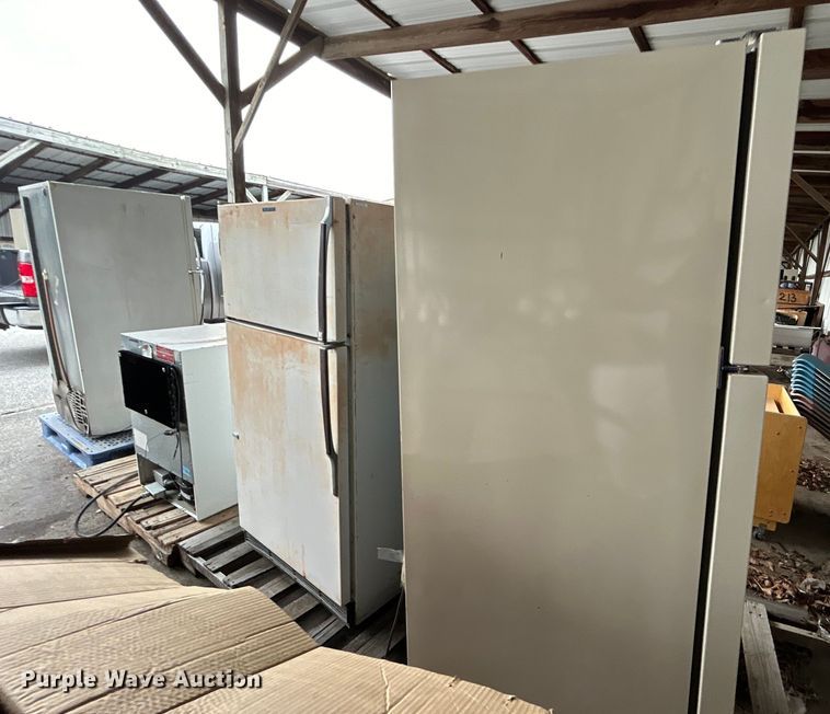 image for item EG0209 (4) refrigerators