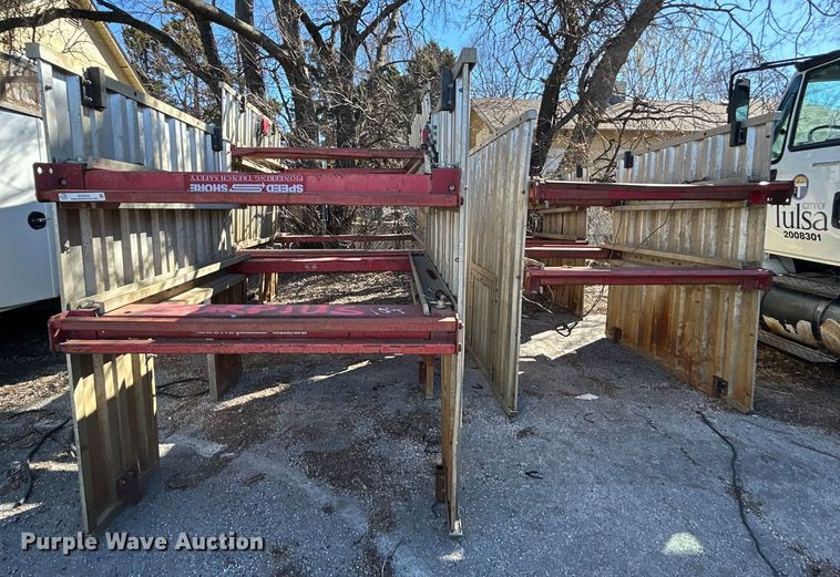 image for item EG0233 (4) Speed Shore trench boxes 