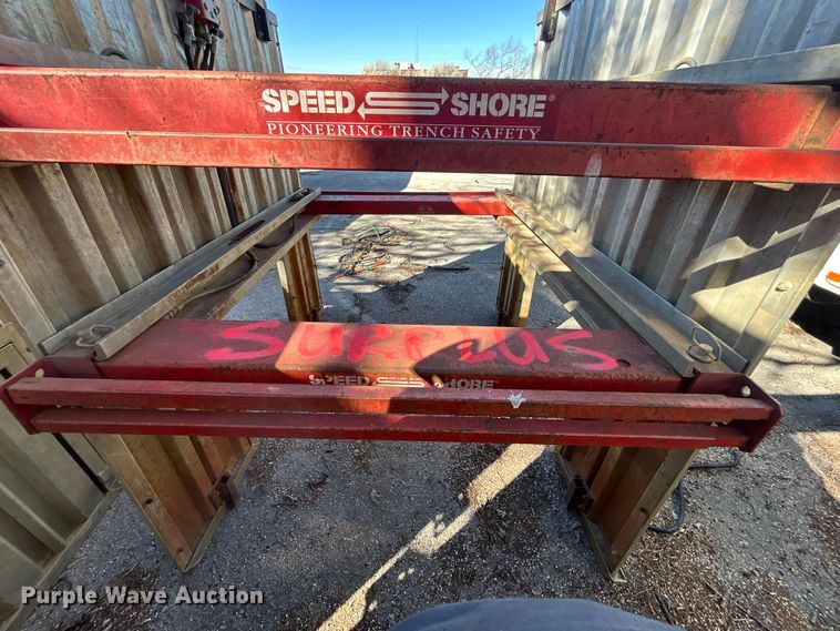 image for item EG0233 (4) Speed Shore trench boxes 