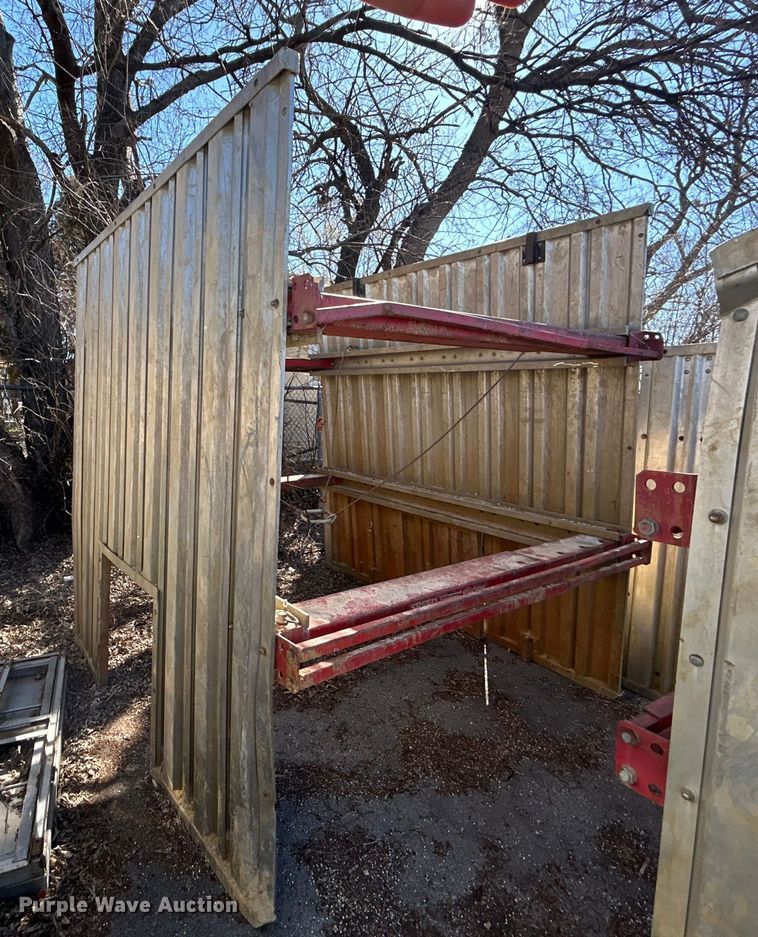 image for item EG0233 (4) Speed Shore trench boxes 