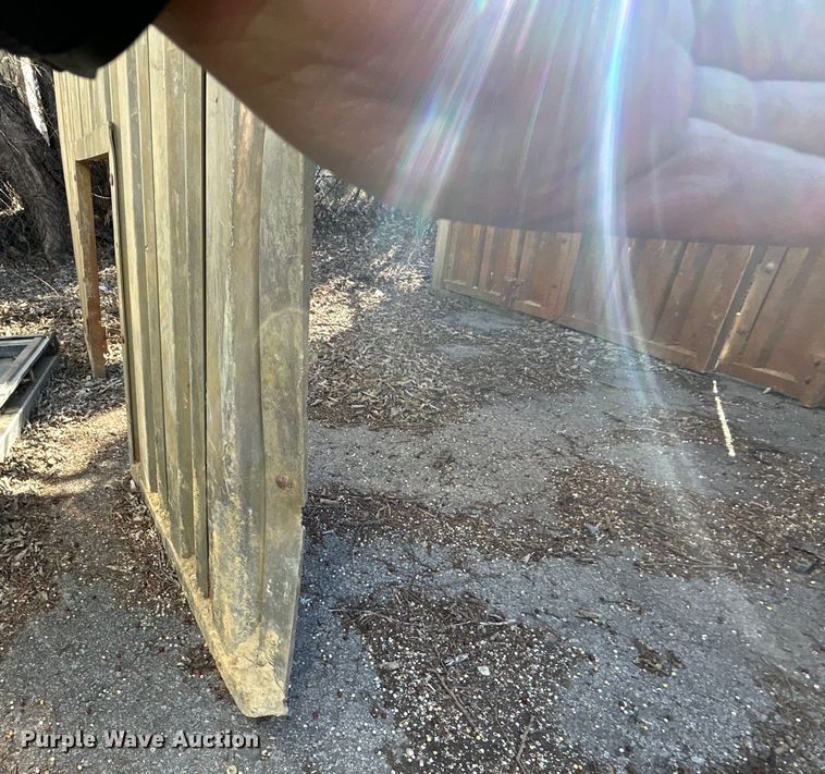 image for item EG0233 (4) Speed Shore trench boxes 