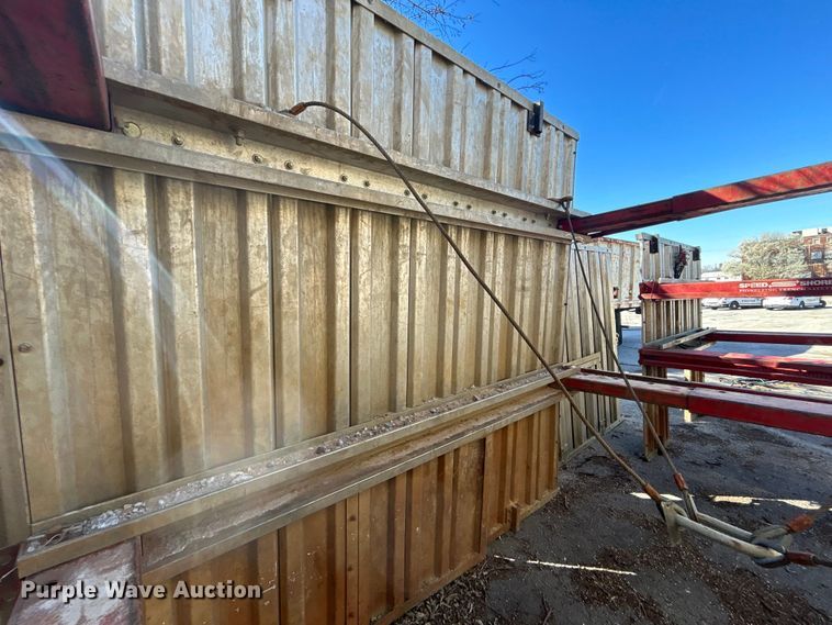 image for item EG0233 (4) Speed Shore trench boxes 