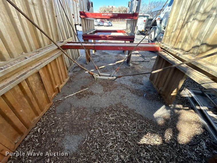 image for item EG0233 (4) Speed Shore trench boxes 