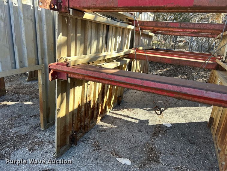 image for item EG0233 (4) Speed Shore trench boxes 