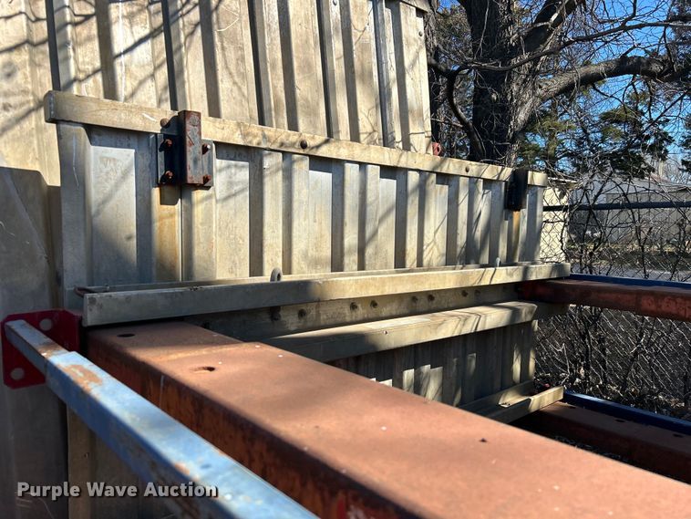 image for item EG0233 (4) Speed Shore trench boxes 