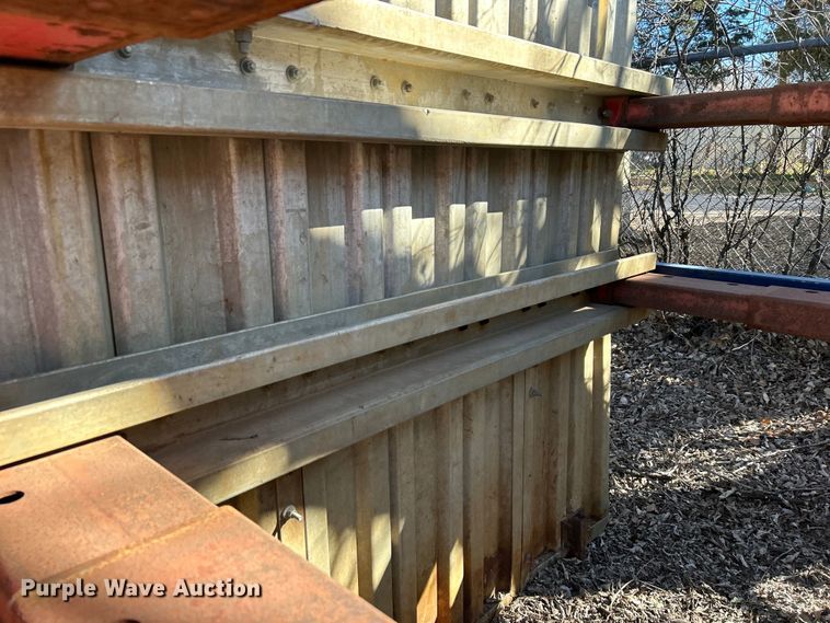 image for item EG0233 (4) Speed Shore trench boxes 