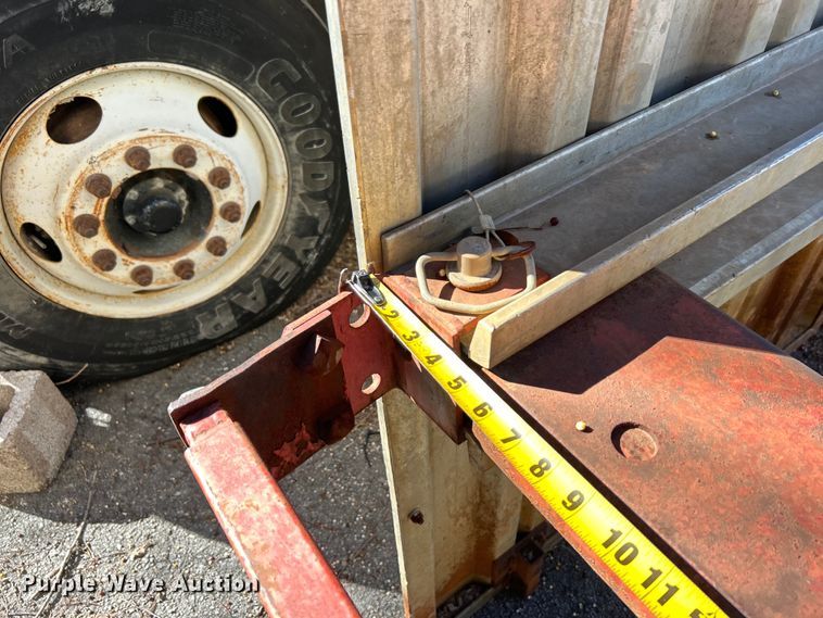 image for item EG0233 (4) Speed Shore trench boxes 