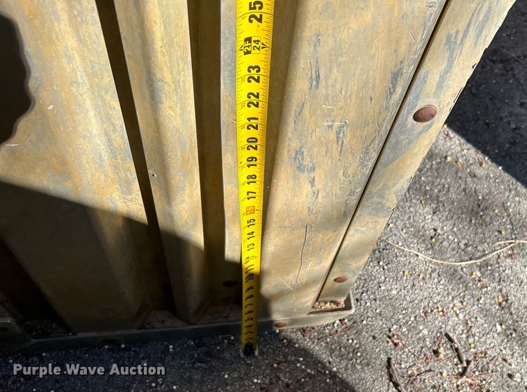 image for item EG0233 (4) Speed Shore trench boxes 