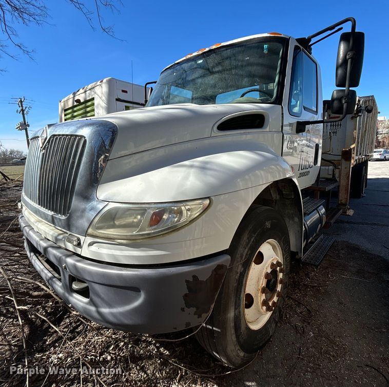 image for item EG0234 2008 International 4400 SBA dump truck
