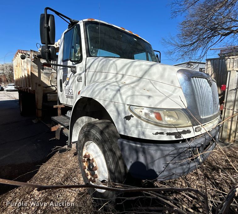 image for item EG0234 2008 International 4400 SBA dump truck