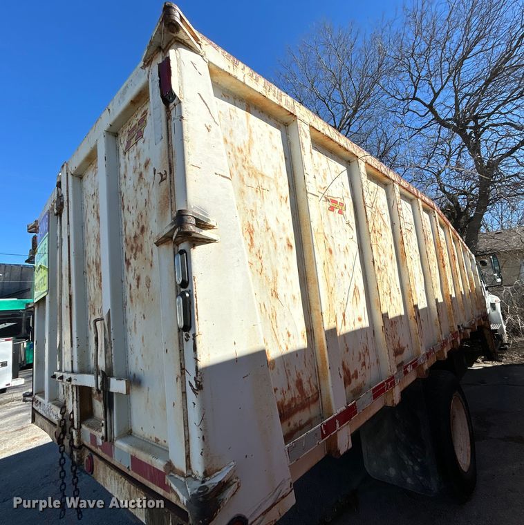 image for item EG0234 2008 International 4400 SBA dump truck