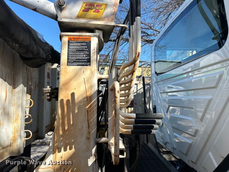 image for item EG0234 2008 International 4400 SBA dump truck