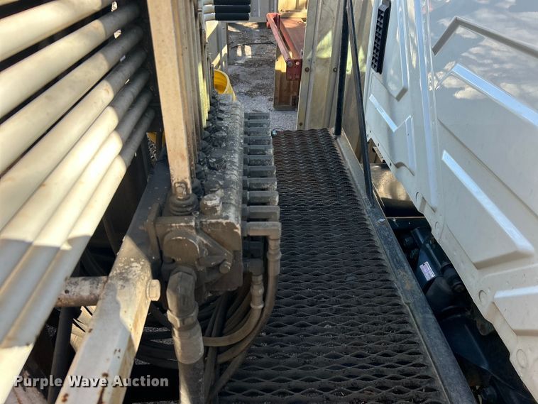 image for item EG0234 2008 International 4400 SBA dump truck